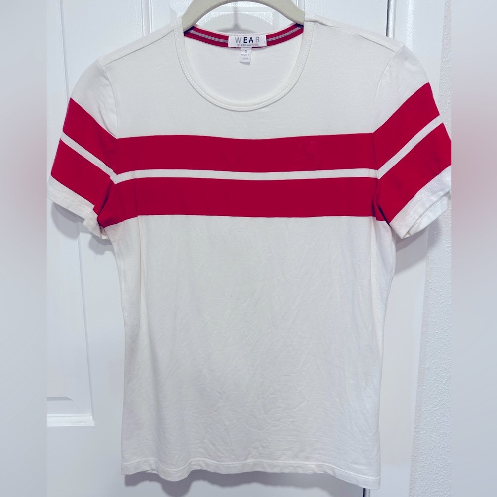 4/$25 NFL Buccaneers Wear by EA women’s t shirt size small in white and red